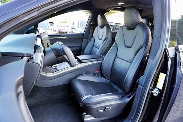 Used 2022 Black Tesla Plaid image 19
