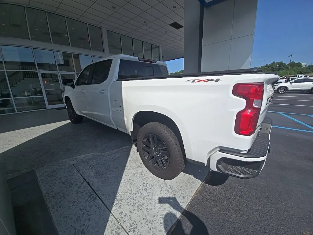 Used 2026 Summit White Chevrolet RST image 14