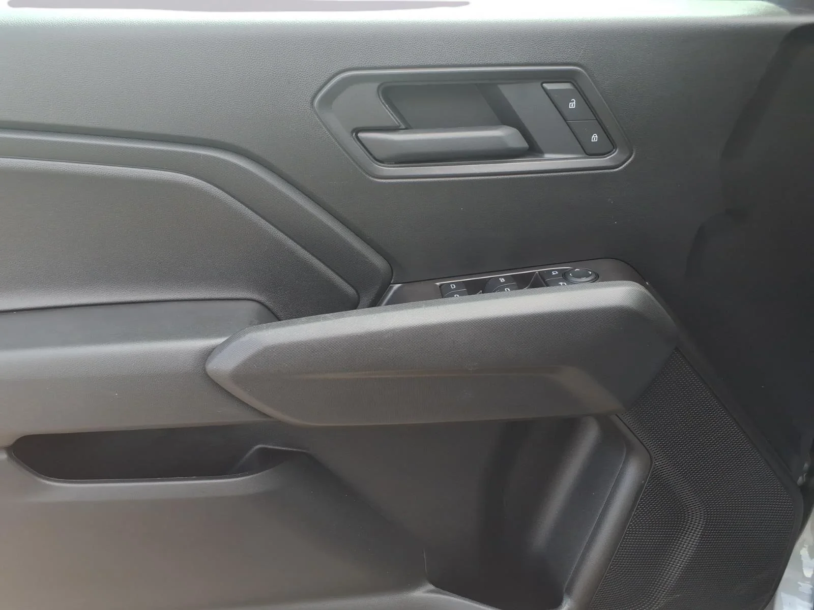 Used 2025 Sterling Gray Metallic Chevrolet Trail Boss image 14