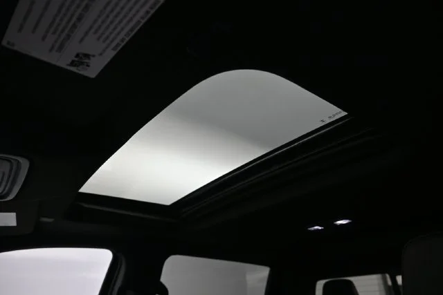 Used 2025 Summit White GMC AT4 image 19