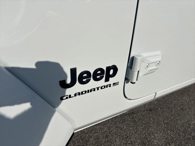 2025 Jeep Gladiator Sport S - Photo 18