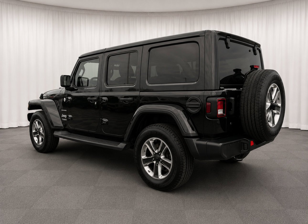 Used 2019 Black Clearcoat Jeep Sahara image 5