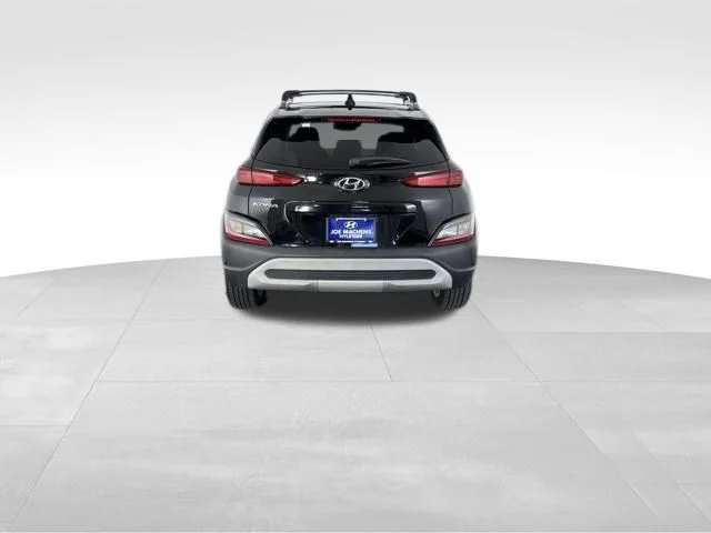 Used 2022 Black Hyundai SEL image 13