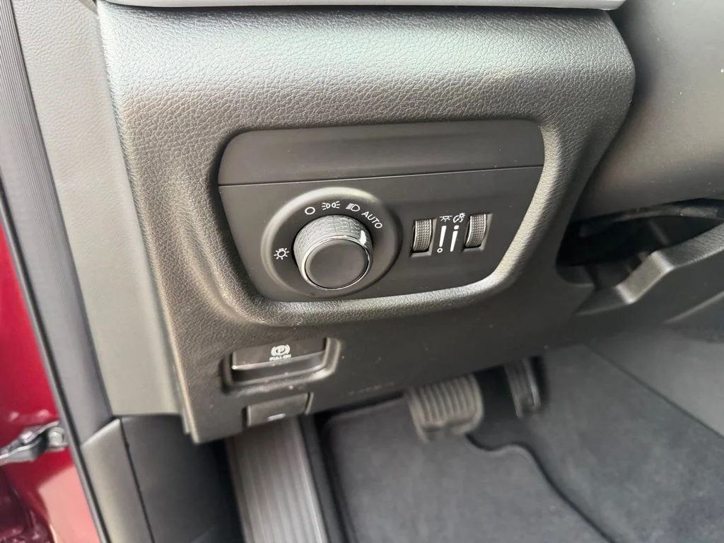 New 2026 Red Jeep Altitude image 17