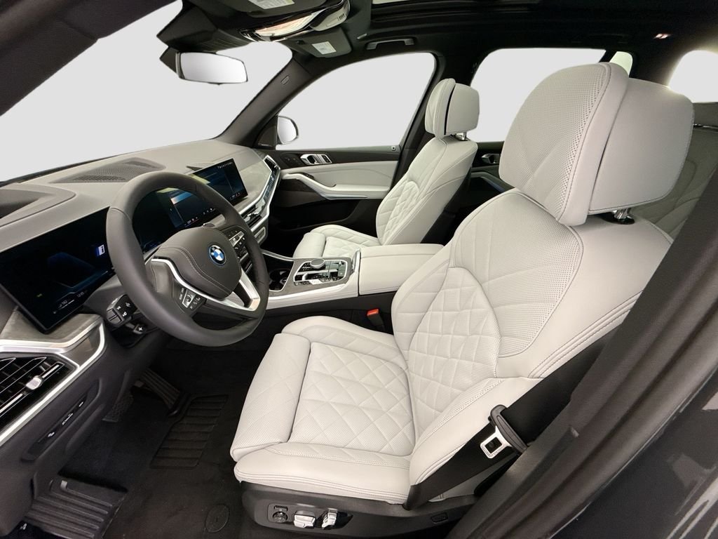New 2026 Gray Metallic BMW xDrive50e image 18