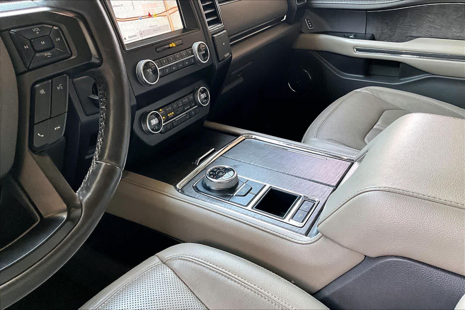 Used 2019 White Platinum Metallic Tri-Coat Ford Limited image 16