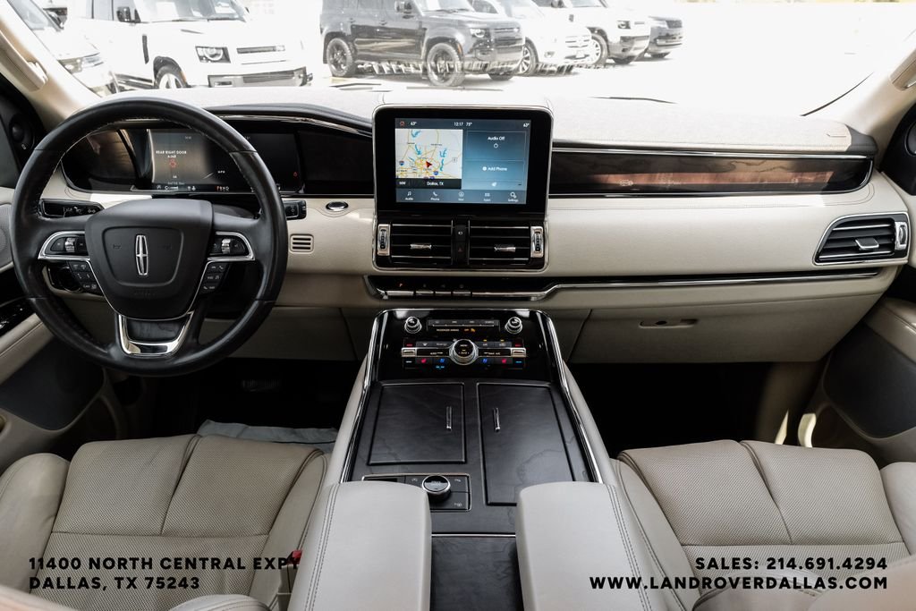 Used 2021 White Lincoln Reserve image 13
