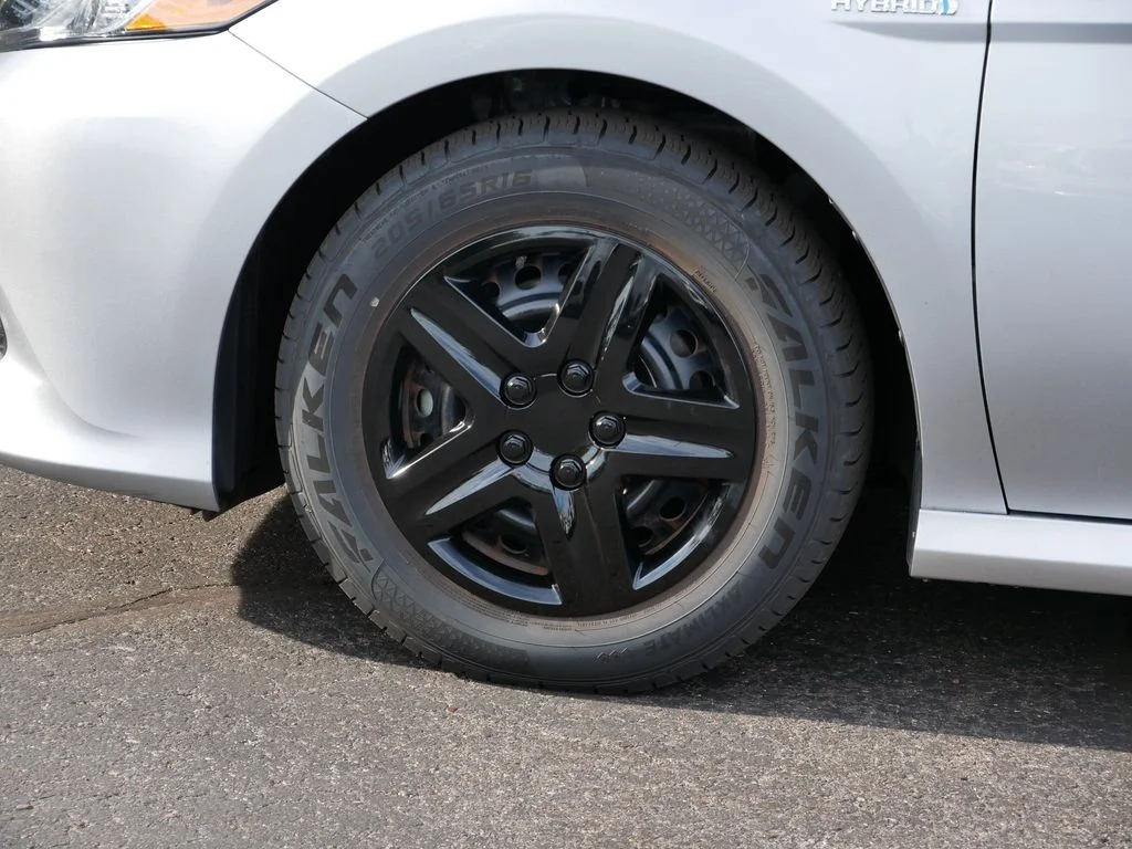Used 2020 Silver Toyota LE image 8