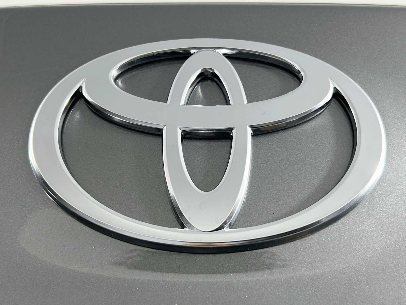 New 2026 Heavy Metal Toyota SE image 19