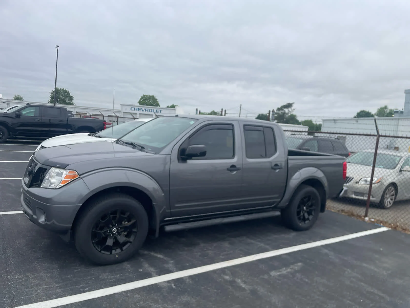 2021 Nissan Frontier SV Crew Cab 4X4 SWB's photo
