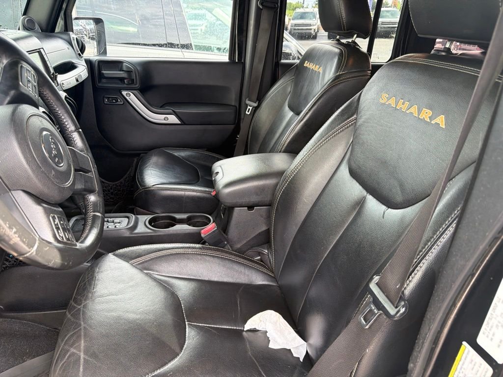 Used 2013 Black Jeep Unlimited Sahara image 7