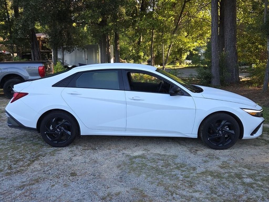 Used 2026 White Hyundai SEL Sport image 14