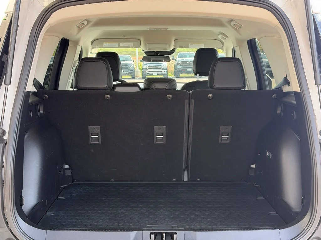 Used 2023 White Ford Big Bend image 9