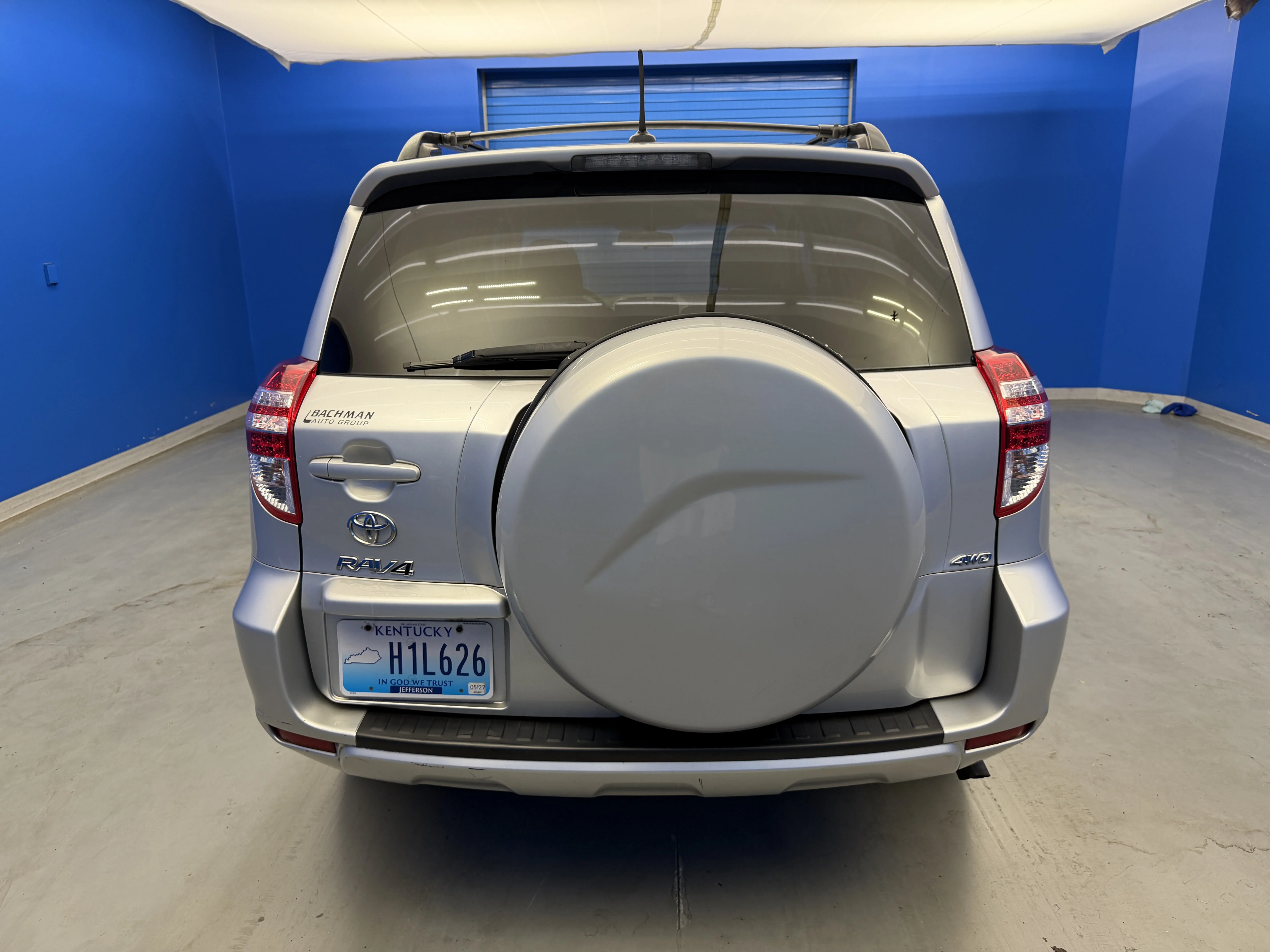 Used 2011 Classic Silver Metallic Toyota BASE image 6