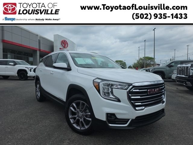 Used 2023 White GMC SLT image 1