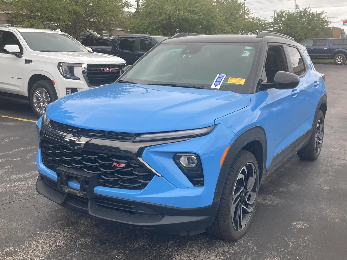 Used 2024 Fountain Blue Chevrolet RS image 3