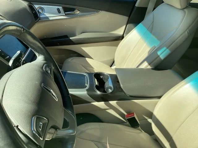 Used 2016  Lincoln Reserve image 18