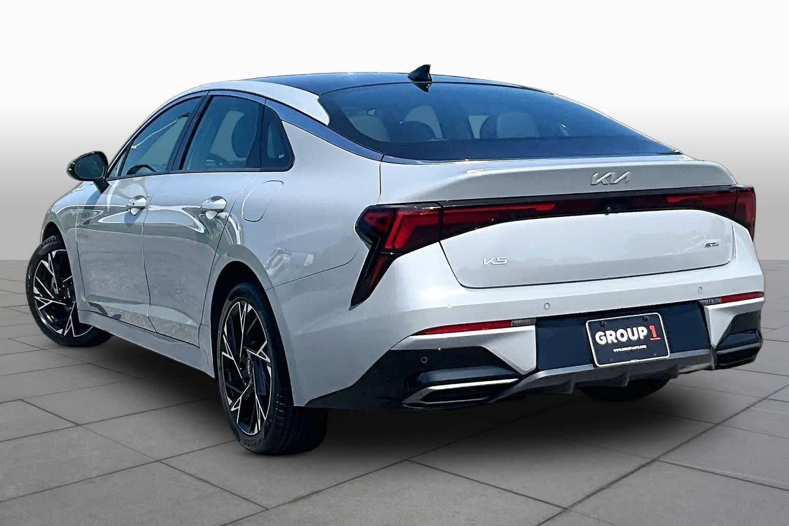 Used 2025 Wolf Gray Kia GT-Line image 12