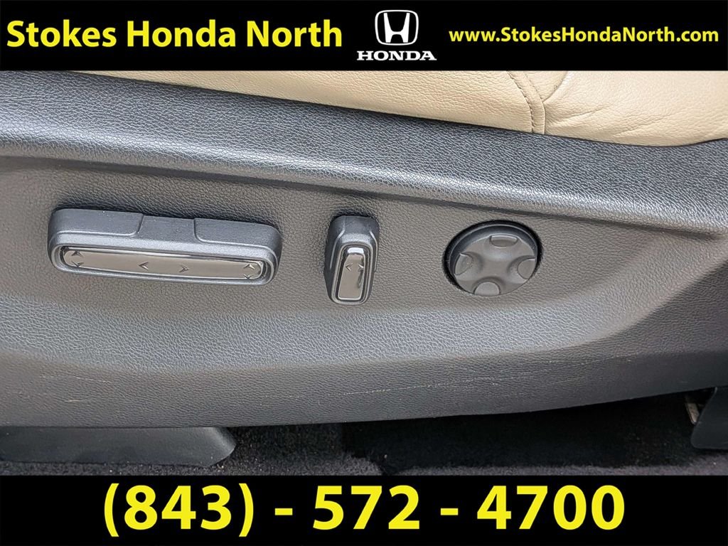 Used 2019  Honda EX-L image 23