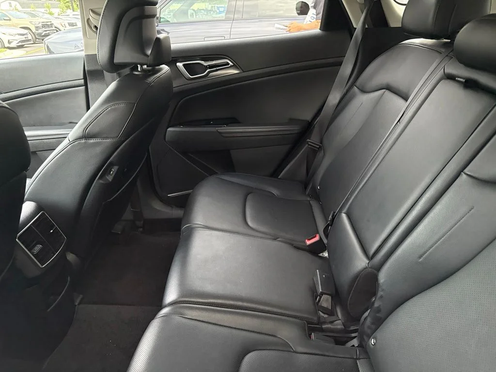 Used 2023 White Kia EX image 10