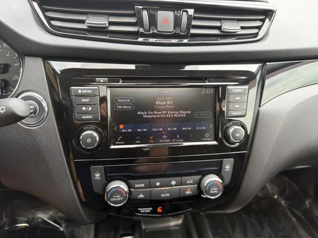Used 2022 Black Nissan SL image 23