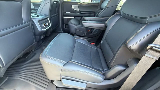 New 2027 Marsh Gray Ford Tremor® image 17