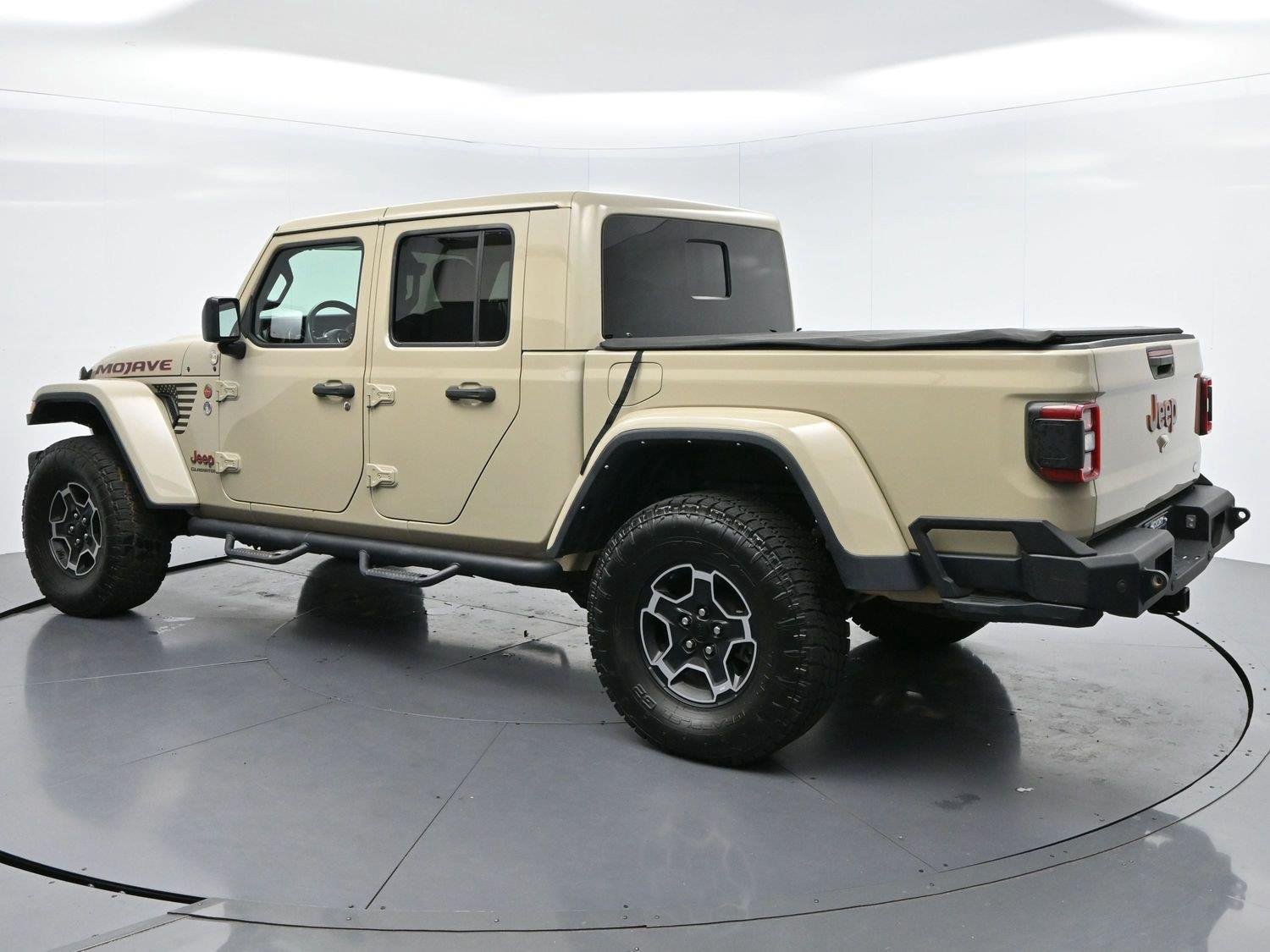 Used 2022 Limited Edition Gobi Clearcoat Jeep Mojave image 5