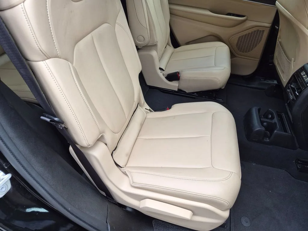 Used 2023 Black Jeep Limited image 26