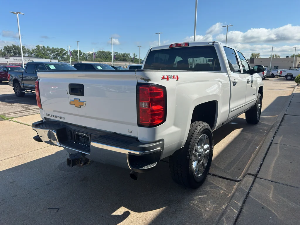 Used 2016 Summit White Chevrolet LT image 10