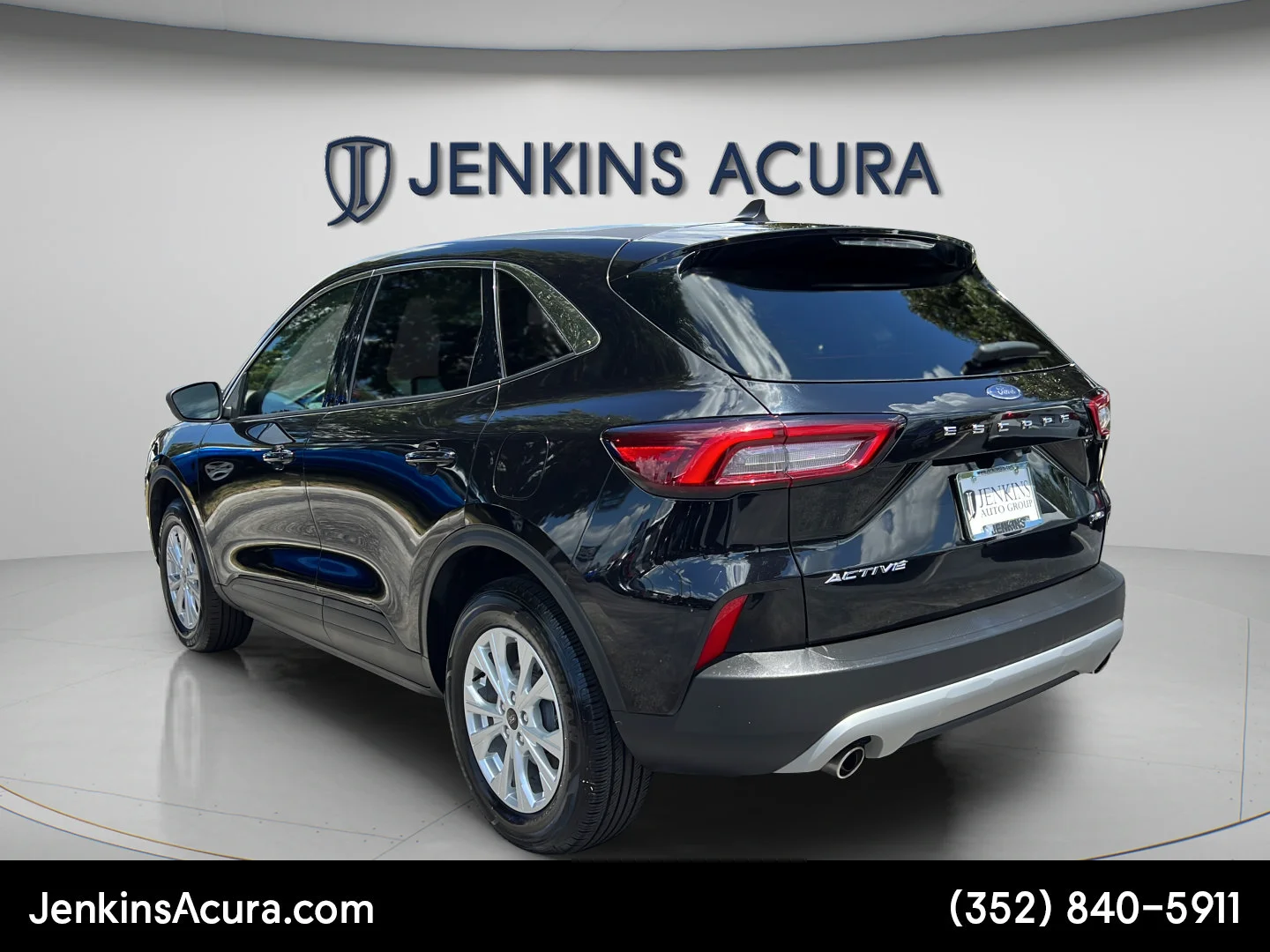 Used 2024 Black Metallic Ford Active image 5