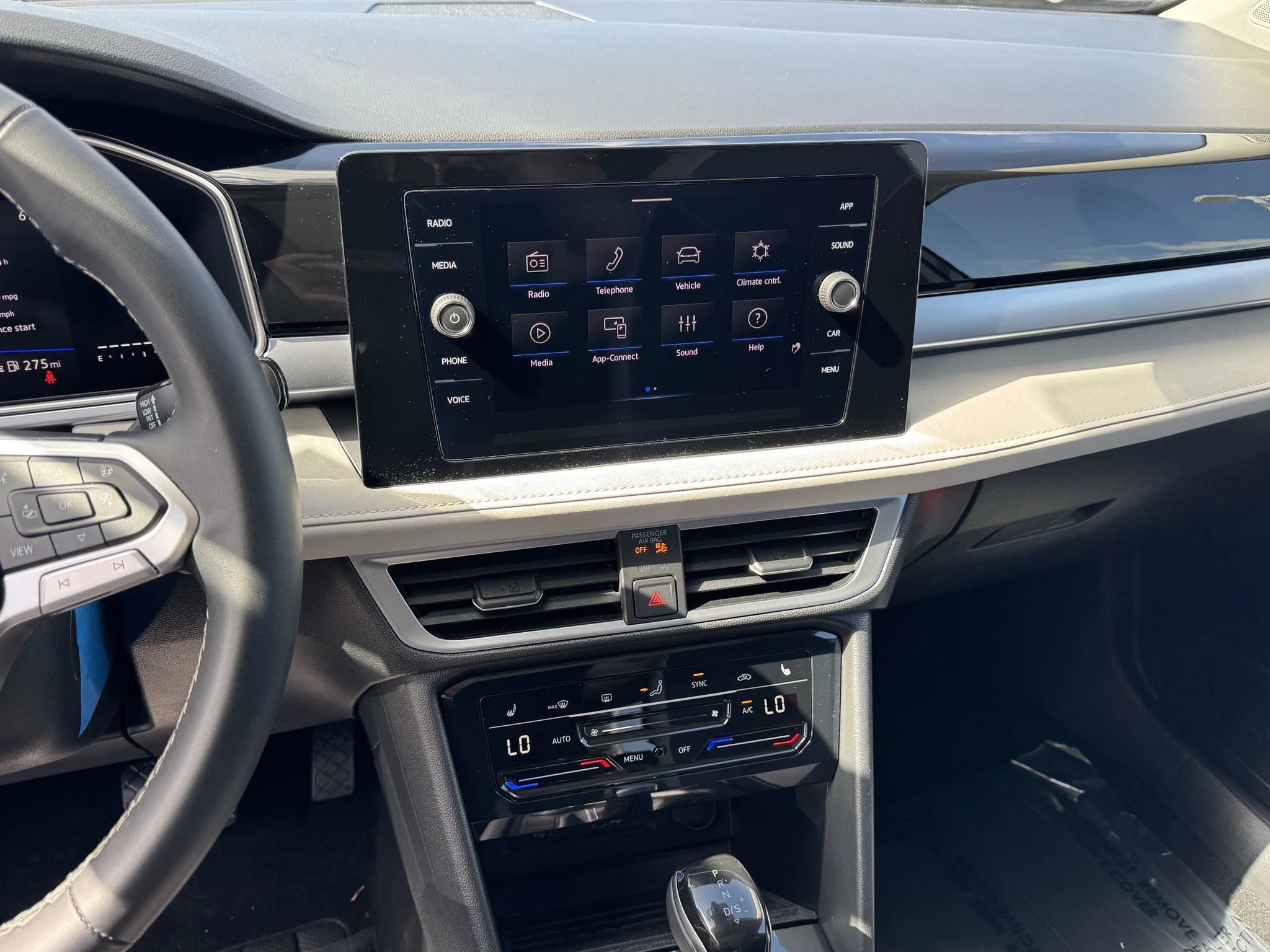 Used 2025 Platinum Gray Metallic Volkswagen SE image 20