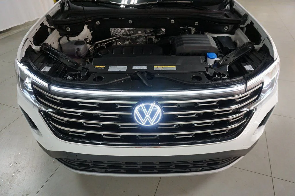New 2026 Opal White Volkswagen 2.0T SEL image 35