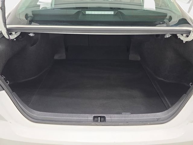2025 Toyota Camry LE - Photo 28