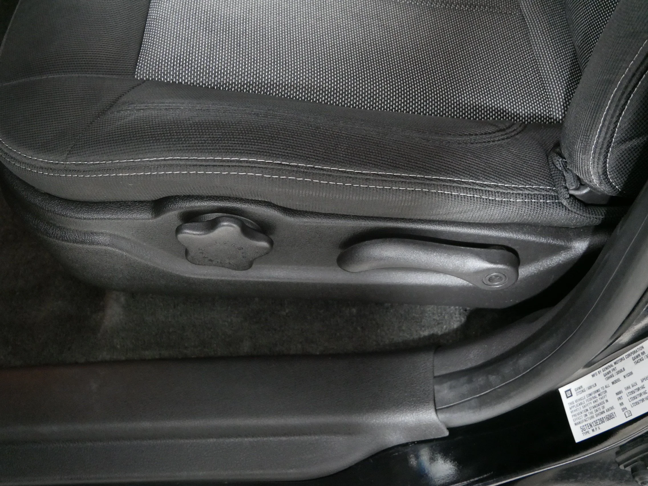 Used 2008 Black HUMMER SUV image 20