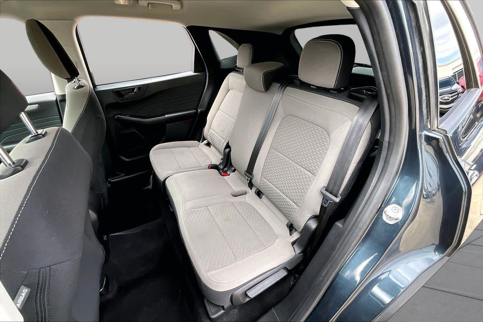 Used 2022 Stone Blue Metallic Ford SE image 21