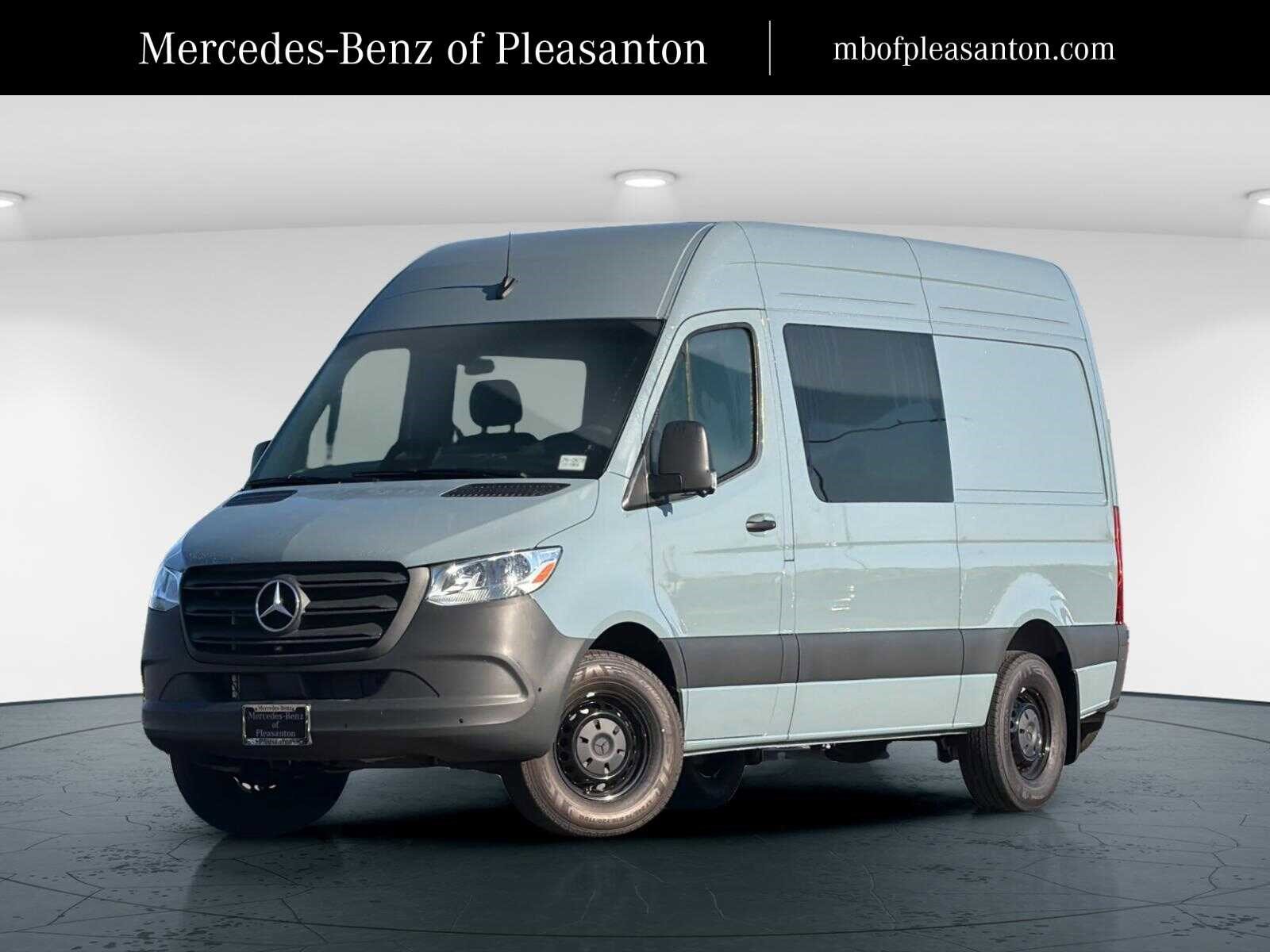 2026 Mercedes-Benz Sprinter 2500 144 WB's photo