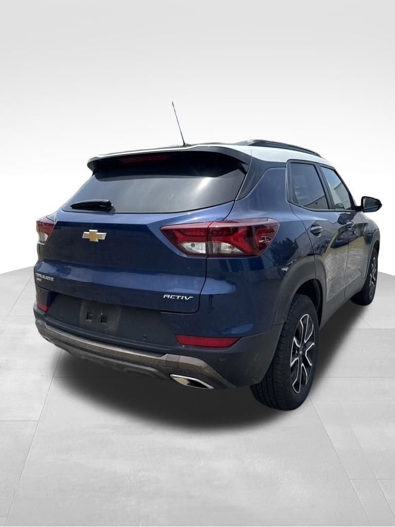 Used 2023 Blue Chevrolet ACTIV image 2