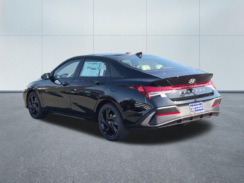 New 2026 Black Hyundai SEL Sport Plus image 4