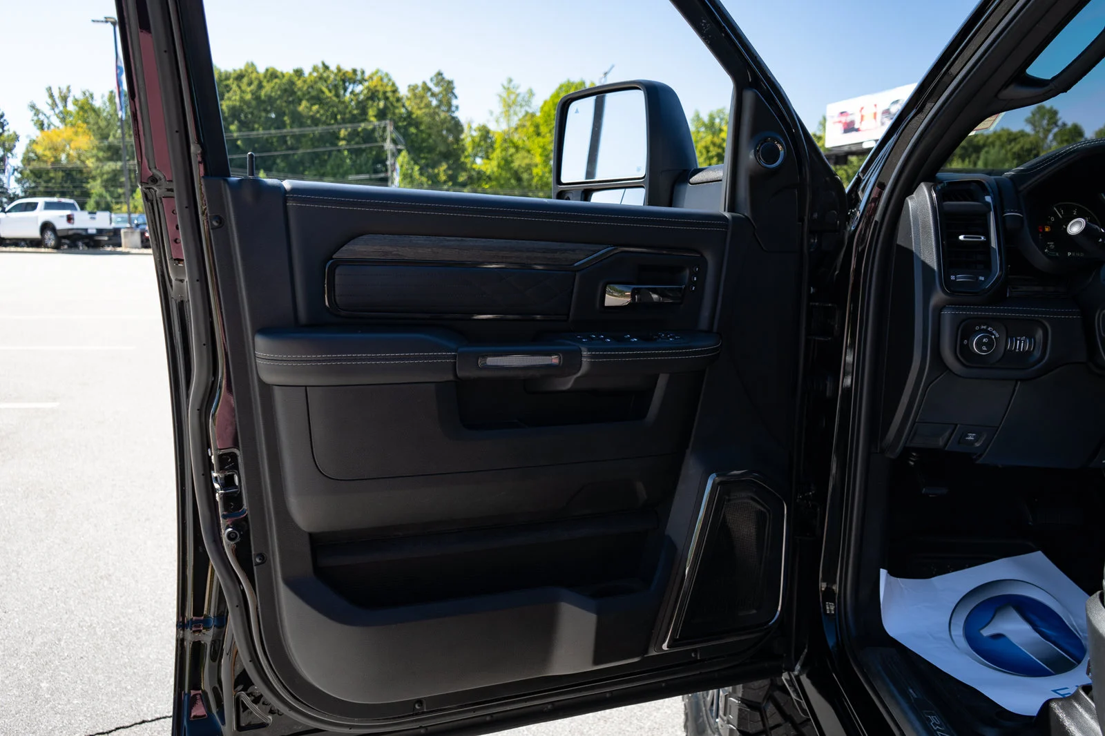 Used 2025 Black Ram Limited image 29