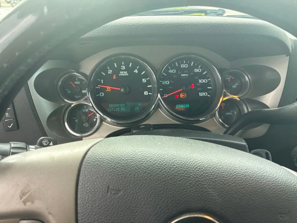 Used 2012 Gray GMC SLE image 6