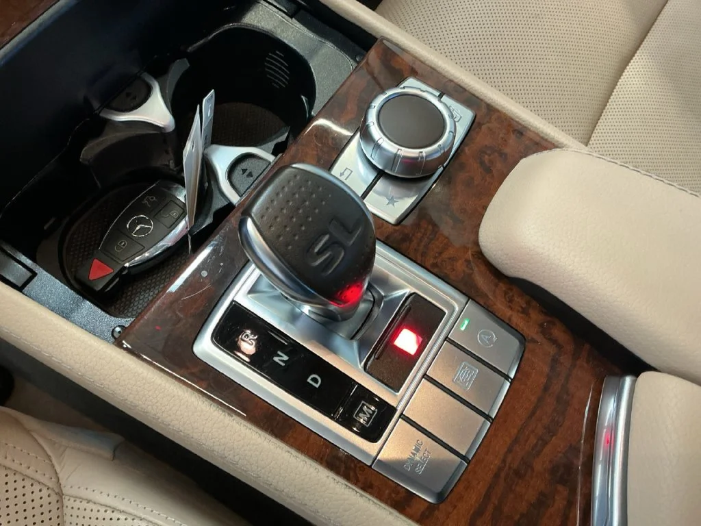 Used 2019 White Mercedes-Benz SL 550 image 24