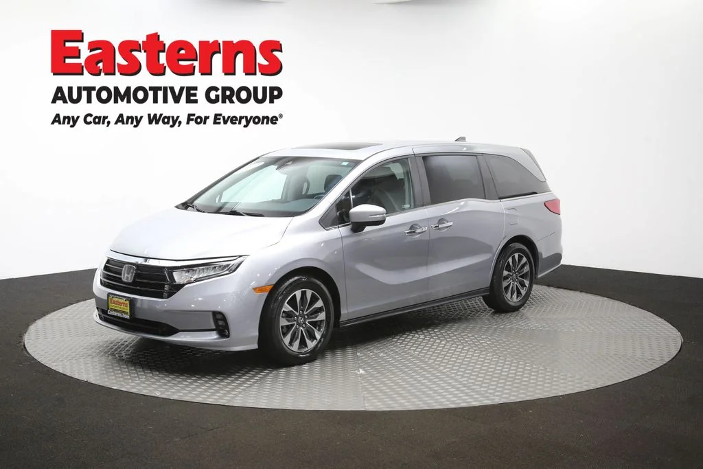 Used 2023 Silver Honda EX-L image 54