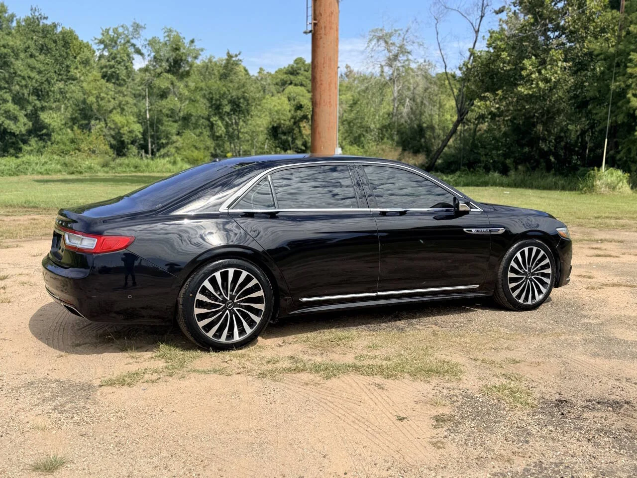 Used 2017 Black Lincoln Black Label AWD 4dr Sedan image 5