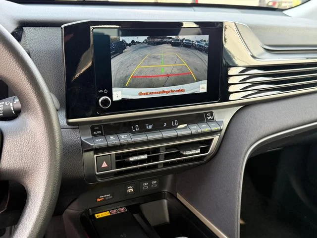 Used 2026 Ice Toyota LE image 20