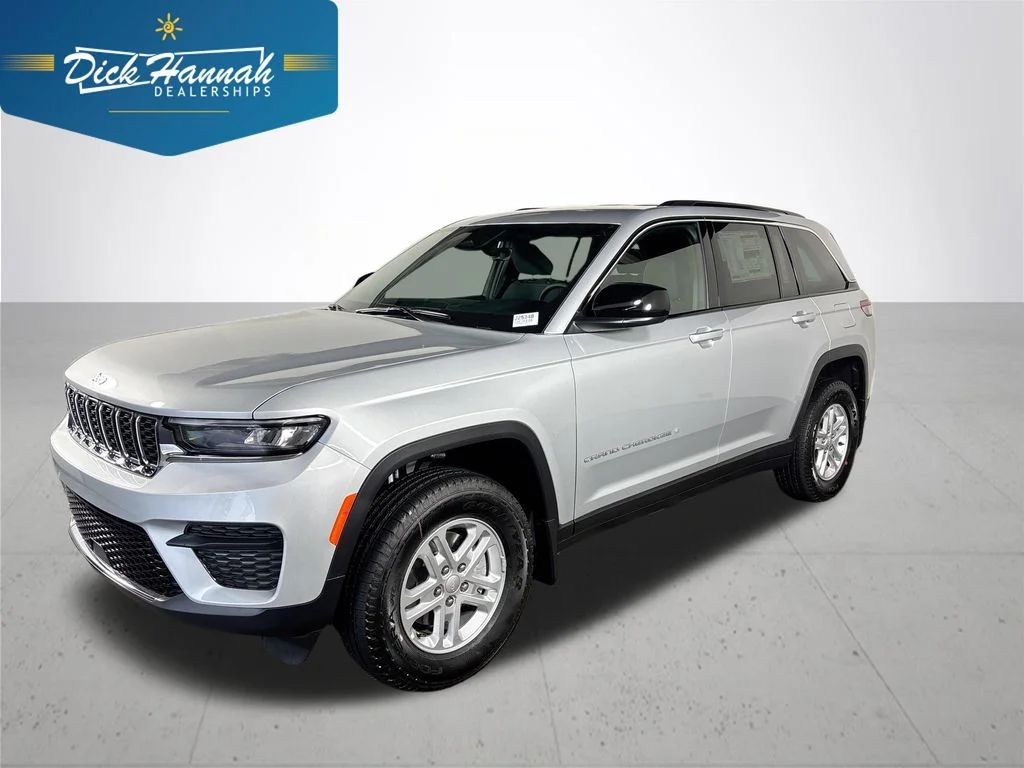 2025 Jeep Grand Cherokee Laredo 4x4's photo