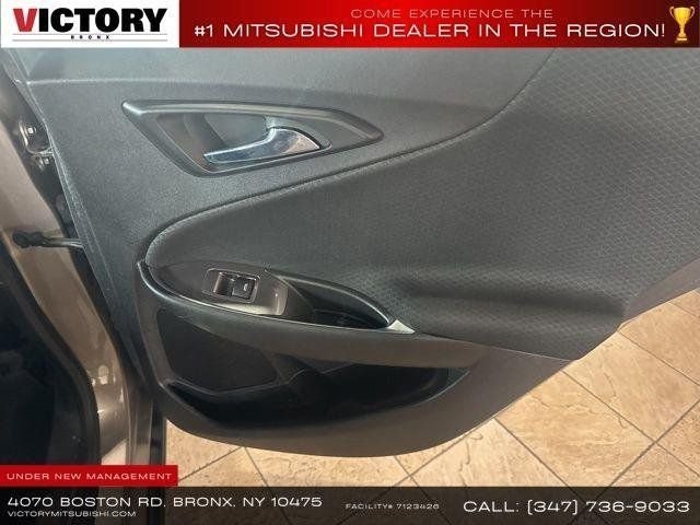 Used 2022 Gray Chevrolet LT image 15