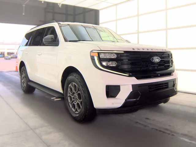 Pre-Owned 2025 Ford Expedition Active With Navigation