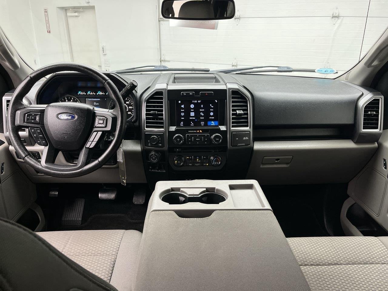 Used 2016 Blue Jeans Metallic Ford XLT image 4