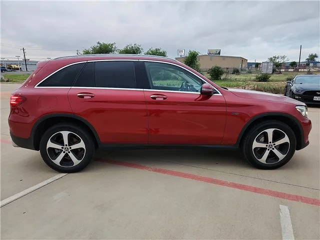 Used 2019 Designo Cardinal Red Metallic Mercedes-Benz GLC 350e All-wheel Drive 4MATIC® image 5