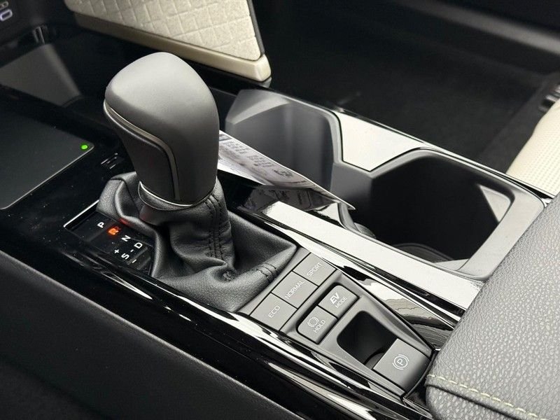 2026 Toyota Camry XSE - Photo 16